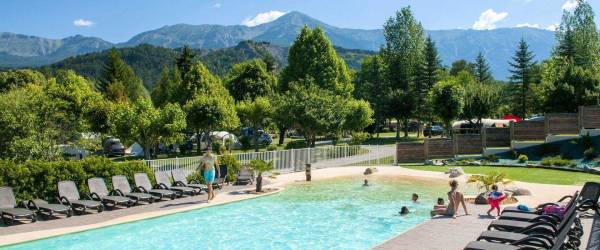 CAMPING LES PRAIRIES ***, con piscina en Provence-Alpes-Côte d'Azur